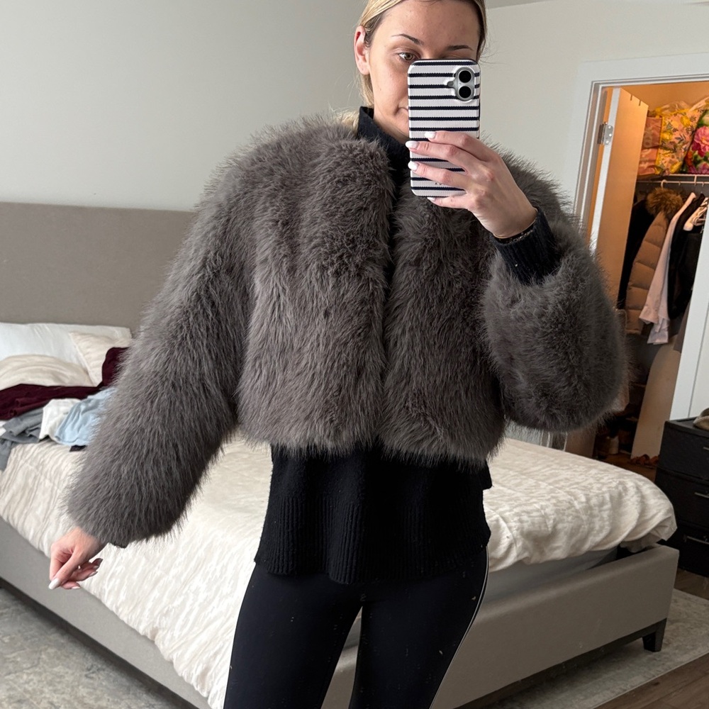Chic Gray Faux Fur Jacket